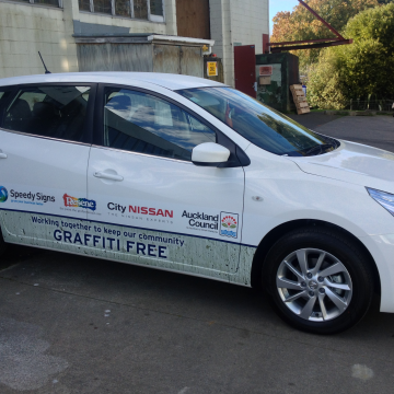 Volunteers branded vehicle3